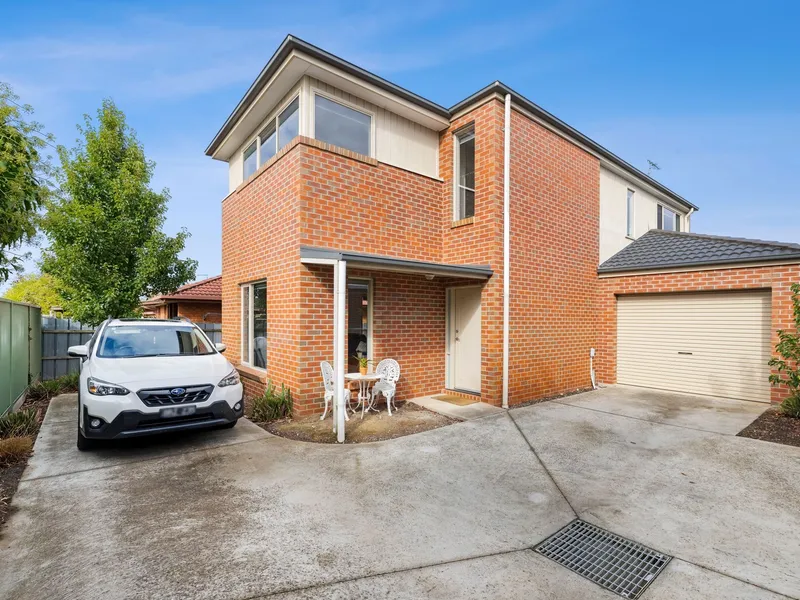 Neatly Presented Double Story Unit in Sebastopol