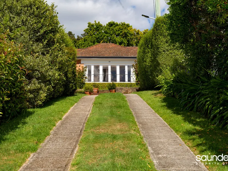 SIMPLY STUNNING HOME & UNPARALLED VIEWS