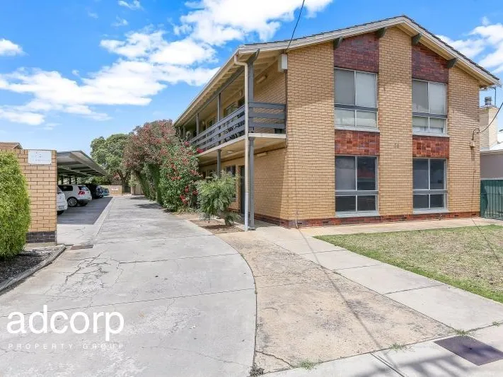 Calling all nesters & investors... Spacious and Renovated in a Popular Coastal Strip