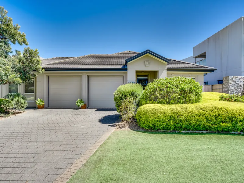 Refurbished chic on the lagoon's elevated edge…