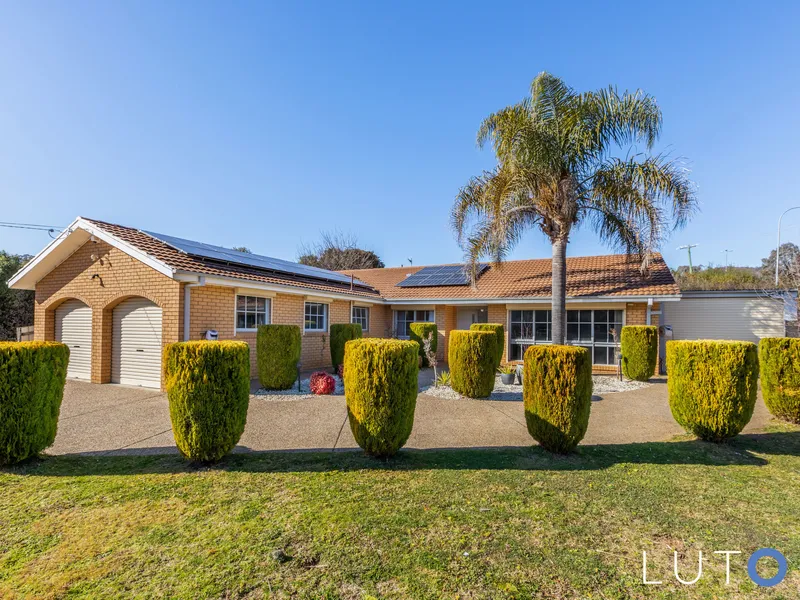 Spacious 4 bedrooms House with Modern Features