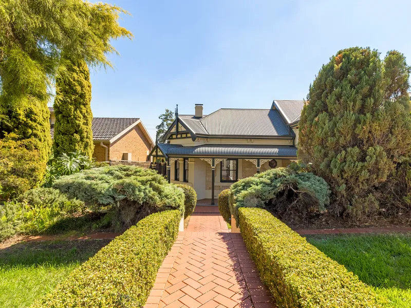 Beautiful Home in Outstanding Blue-Chip Location!