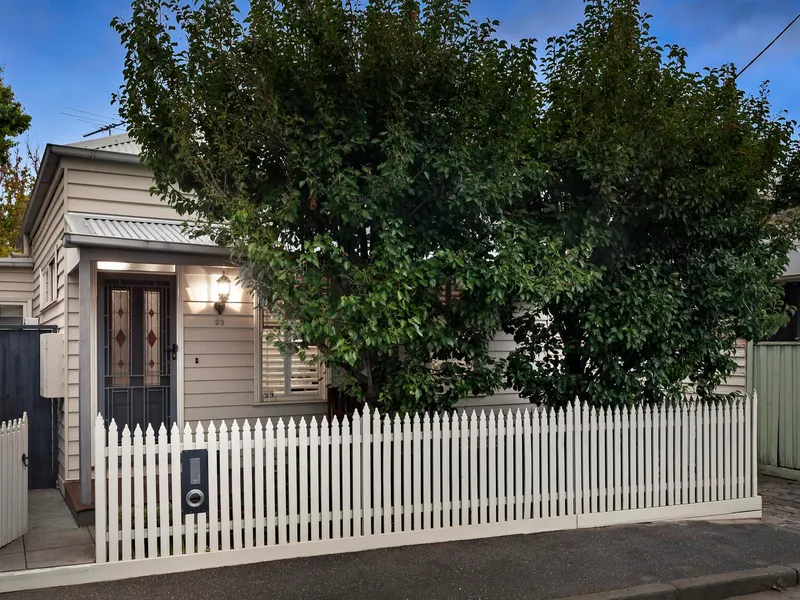 Freestanding Victorian Extensively Renovated 