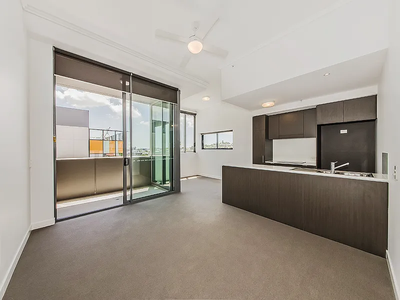 Spacious 1 Bedroom Apartment in Central Fortitude Valley