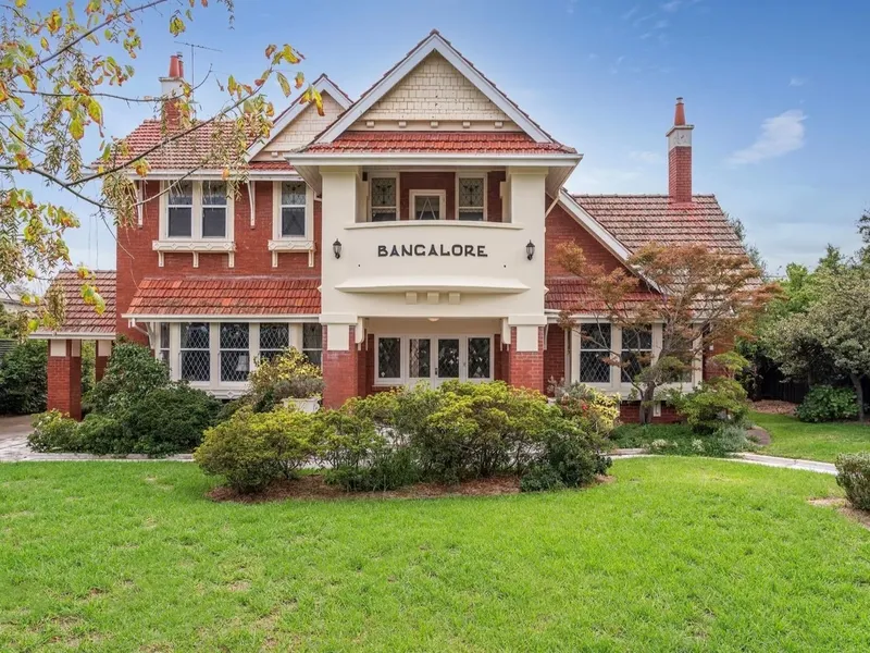 Stunning home in Brightons Golden Mile