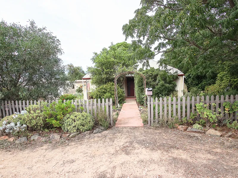 BEAUTIFULLY PRESENTED