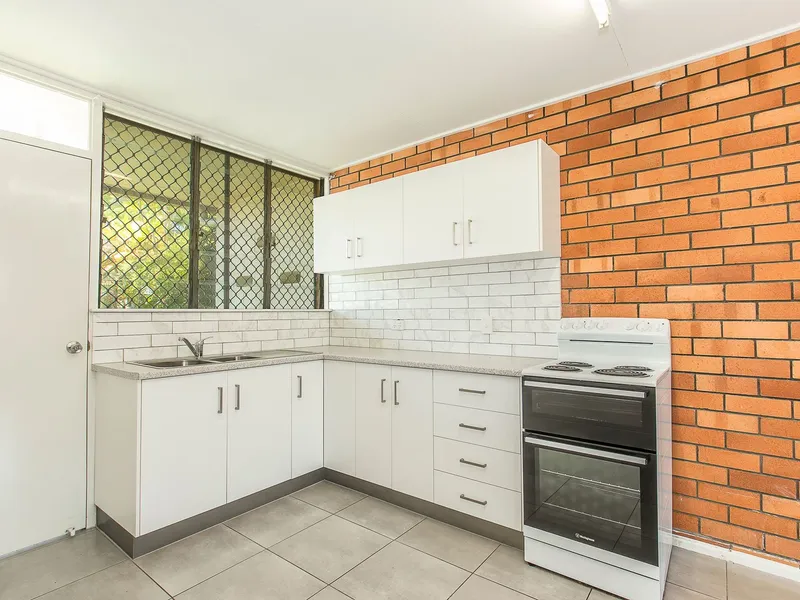 Cute & Cosy on Clarendon!