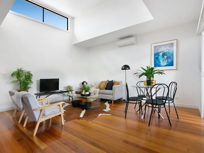 Chic Living In Preston's Heart