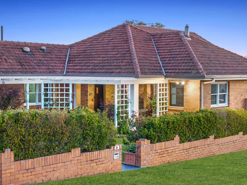 Dual Living Art Deco Melbourne Style Home With City Views