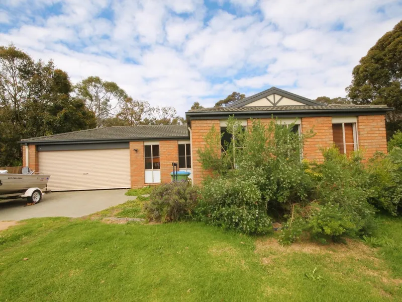 Enormous Family Home!