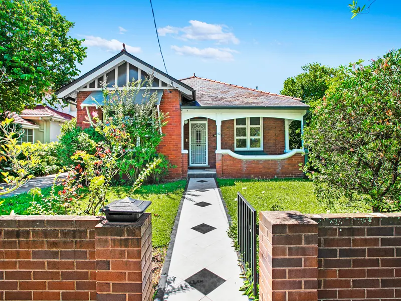 CHARMING FAMILY HOME