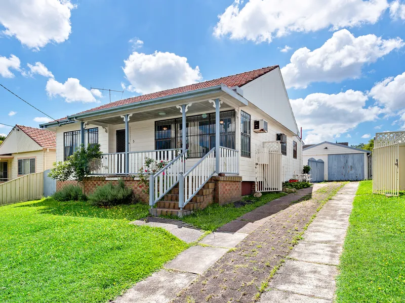 Development or Renovation Opportunity on Large Block