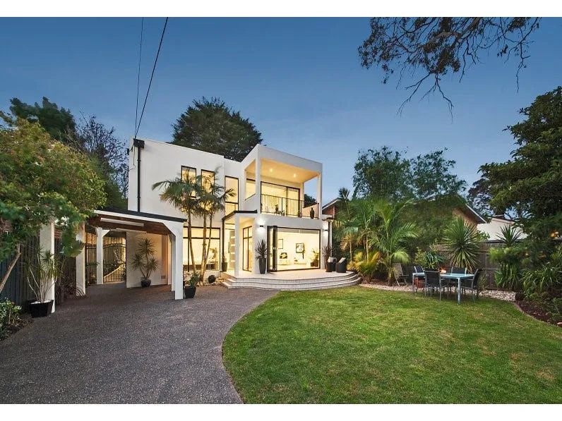 IMPRESSIVE FAMILY HOME