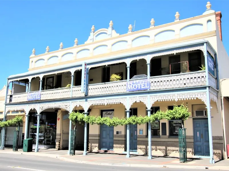 EXCELLENT BUSINESS PACKAGE OPPORTUNITY IN GROWING TOURIST LOCATION. WELL WORTH AN INSPECTION.