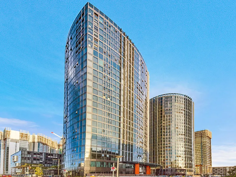 614/2 Waterways Street, Wentworth Point, NSW, 2127 1 - bed 1 - bath 1 - Car space