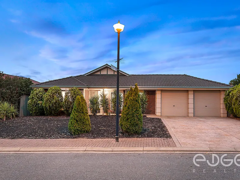 Supersized Family Home Ideal for Entertainers!