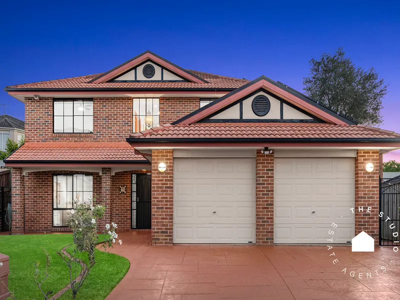 Distinguished entertainer set on a north-facing cul-de-sac block
