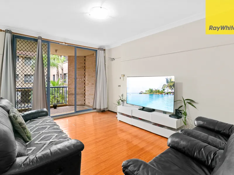 MIDDLE FLOOR WITH SUNNY ASPECTS