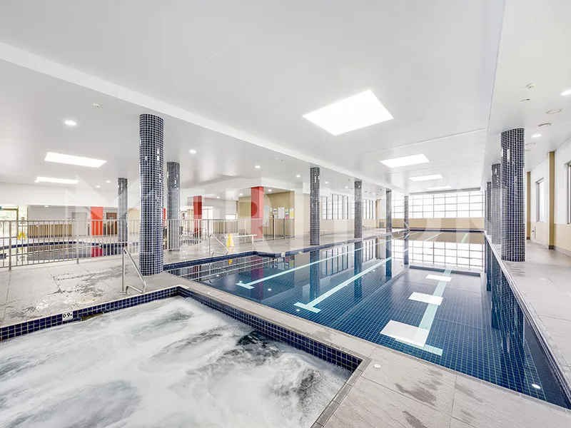 NORTHERN BEACHES UNIT NOT TO BE MISSED!