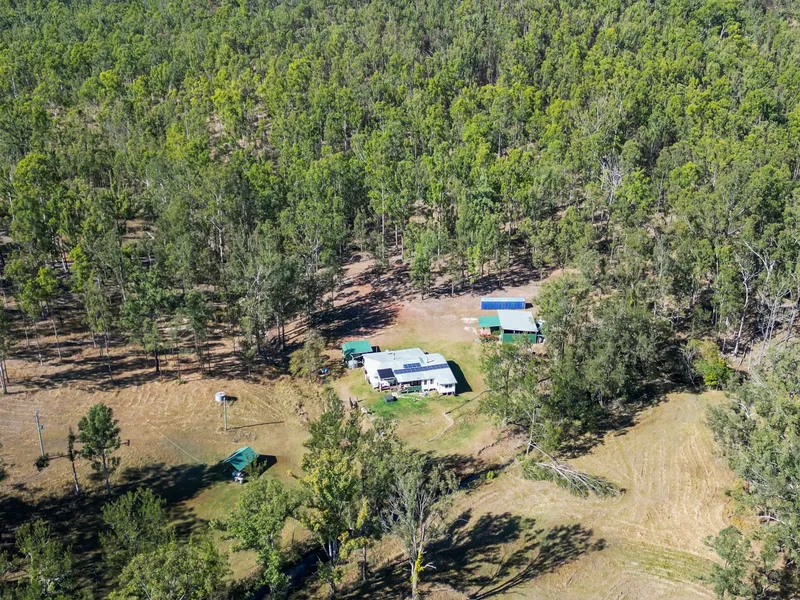 Huge Acres, Creek Frontage - Ideal Rural Living