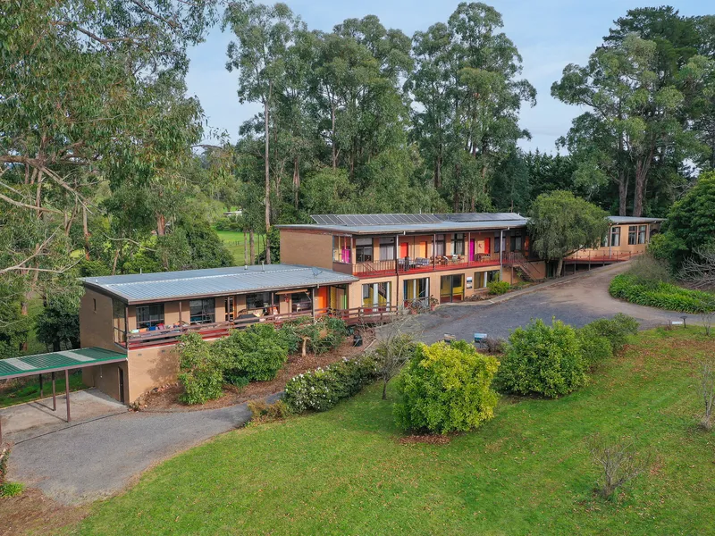 Multi Accommodation Lifestyle Retreat 1hr from the CBD