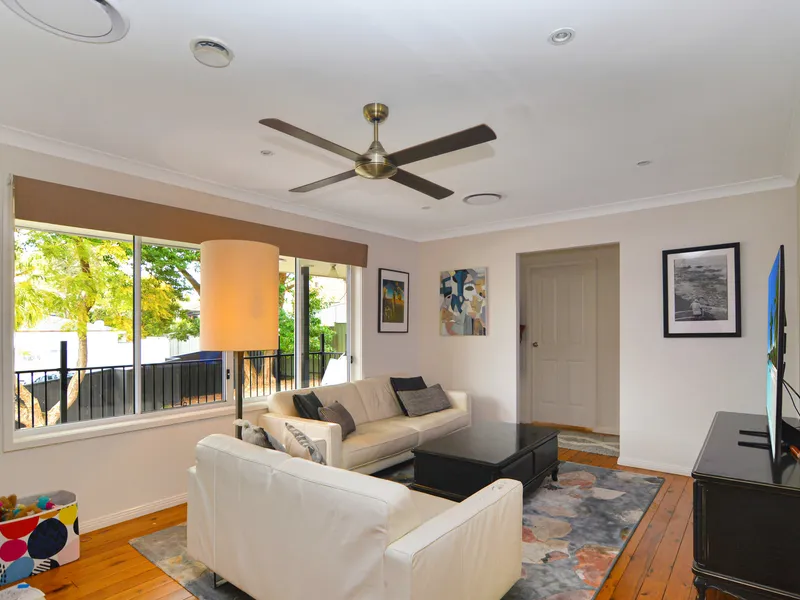 Short Term Fully Furnished Family Home