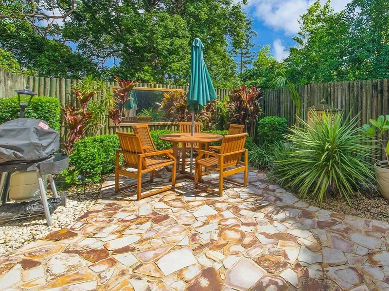 Private, modern, pet friendly Townhouse - be quick!