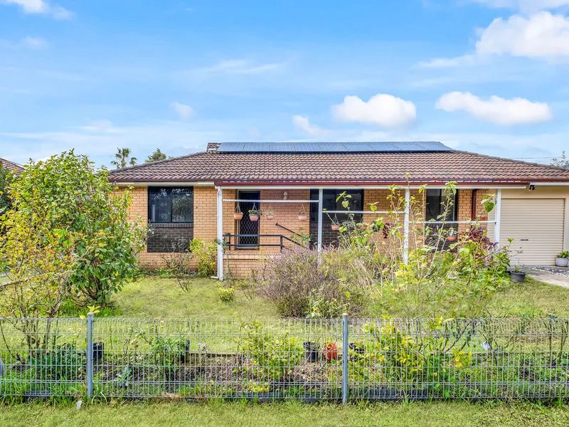 4 Bedroom Family Home !