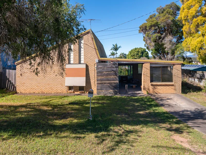 Perfectly positioned 3 bedroom home in Springwood!
