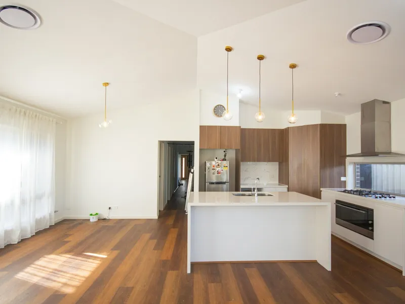 Bright, Beautiful Family Home