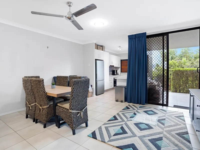 EXPANSIVE GROUND FLOOR UNIT IN BLUECHIP REDLYNCH