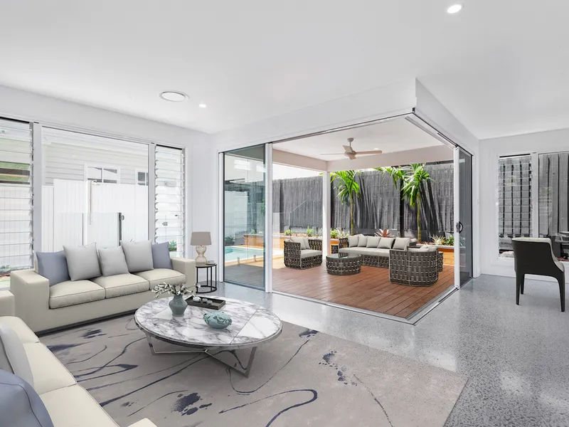 BRAND NEW ARCHITECTUALLY DESIGNED DUPLEX ONLY 350m TO BURLEIGH BEACH