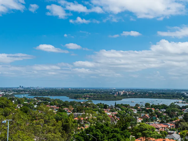 Stunning 2-Bedroom North Facing Apartment with City Views