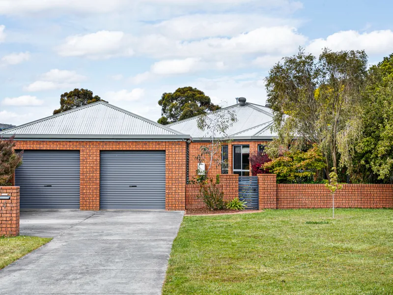 Beautiful Family Home In Quiet Court!