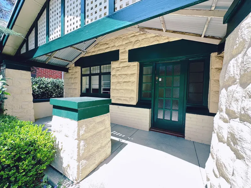 Charming Family Home with Swimming Pool in an Impeccable Location