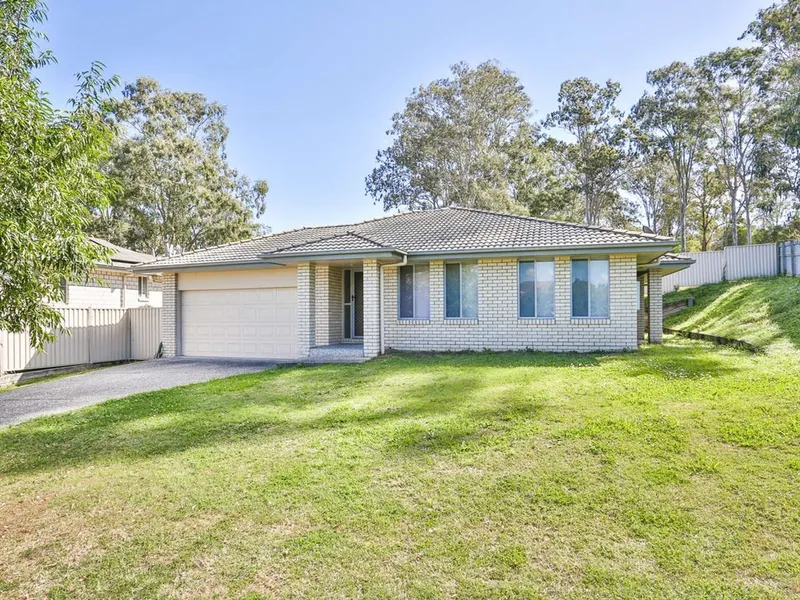 FAMILY HOME IN GREAT LOCATION!!!