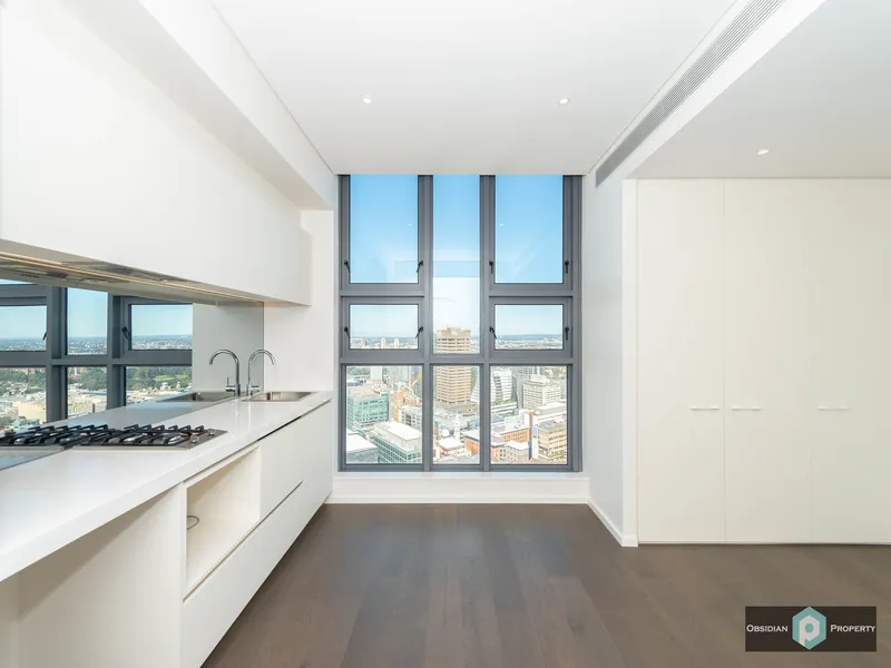 Near New Dual Key Studio Apartment with Parking
