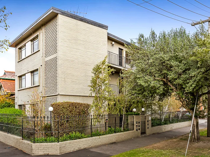 Secure & convenient, in the heart of Middle Park.