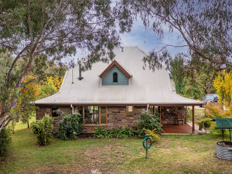 A Hidden Gem of a property offering privacy and flexibility in Alexandra