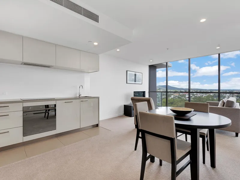 Enjoy the Ultimate Milton Lifestyle in Apartment 1801!