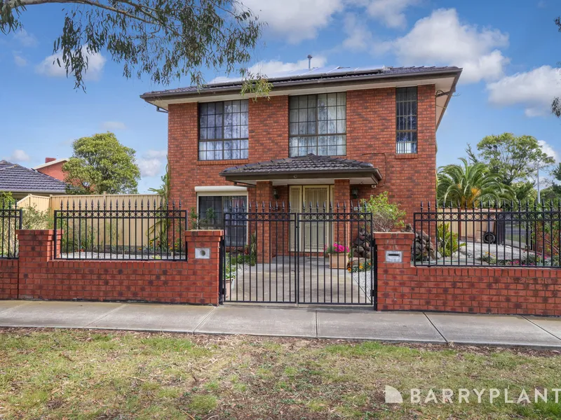 Situated in one of Sunshine North's most desirable locations, this home delivers outstanding family living & in a quiet location.