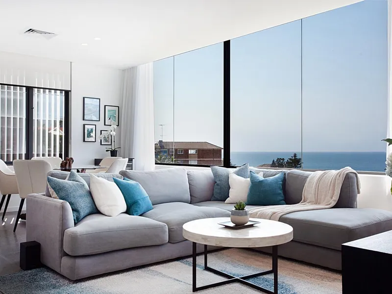 Stunning 2-bed apartment with Tama Beach views! – $2,450 a week inc bills