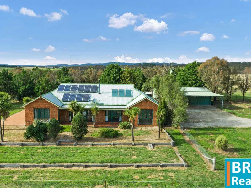 4 BEDROOM + STUDY COUNTRY RESIDENCE ON 200 ACRES WITH FLOWING CREEK