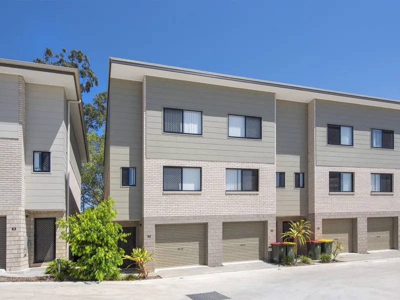 Modern and Spacious 3 Bedroom Townhouse in Great Location