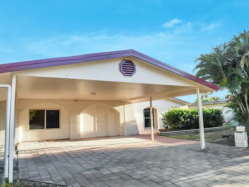 Quality 6 bedroom home Investment home