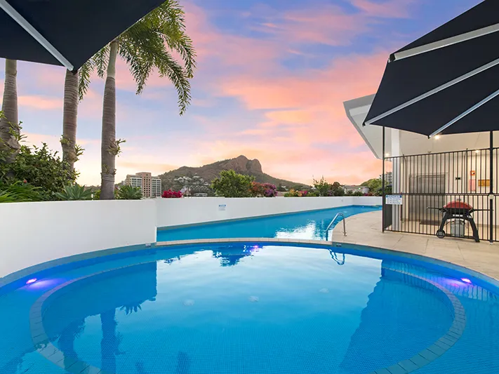 GREAT UNIT IN CENTRAL LOCATION 