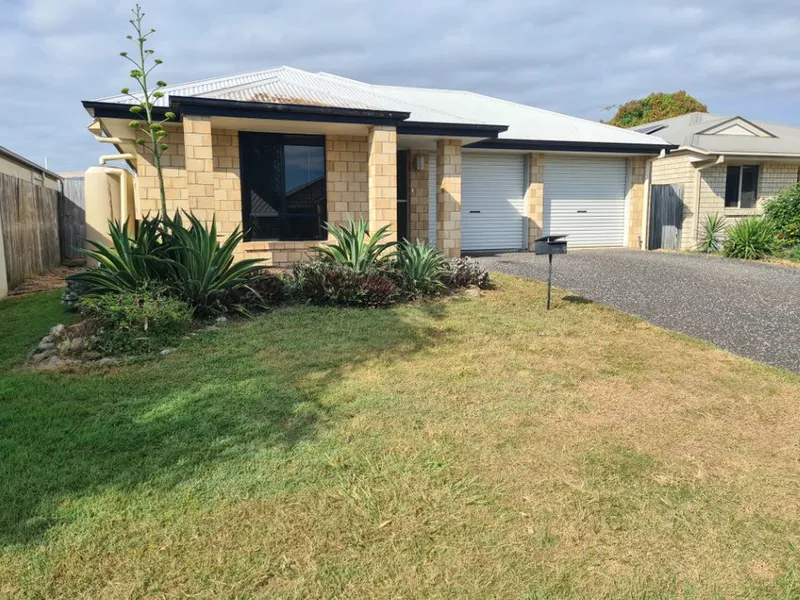 4 BEDROOM LOWSET BRICK HOME IN KIPPA RING