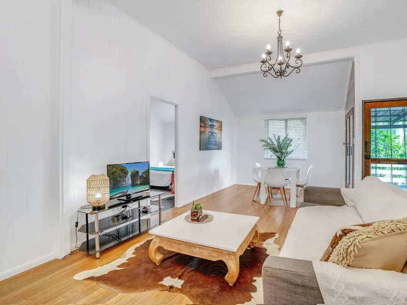 Fully Furnished 3brm Home