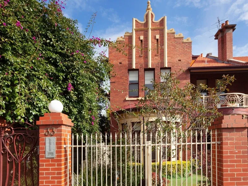 Bayside Beauty - Position, Price, Perfect