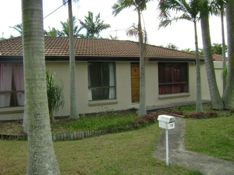 Lovel 3 Bedroom House with good size backyard!